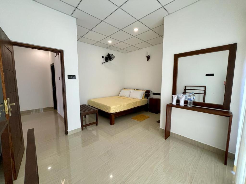 Theon Resort Anuradhapura Exterior foto